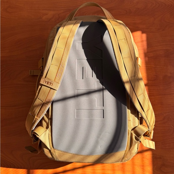 YETI Crossroads 27L Tan Backpack - Picture 3 of 6
